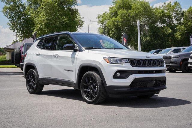 2024 Jeep Compass COMPASS LATITUDE 4X4