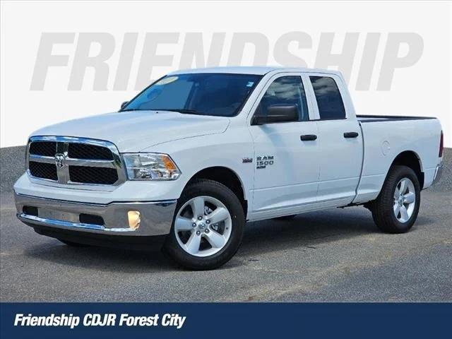 2024 RAM Ram 1500 Classic RAM 1500 CLASSIC TRADESMAN QUAD CAB 4X4 64 BOX