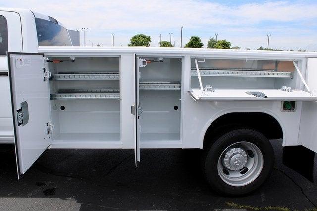 2024 RAM Ram 5500 Chassis Cab RAM 5500 TRADESMAN CHASSIS CREW CAB 4X4 84 CA 2024 RAM Ram 5500 Chassis Cab RAM 5500 TRADESMAN CHASSIS CREW CAB 4X4 84 CA