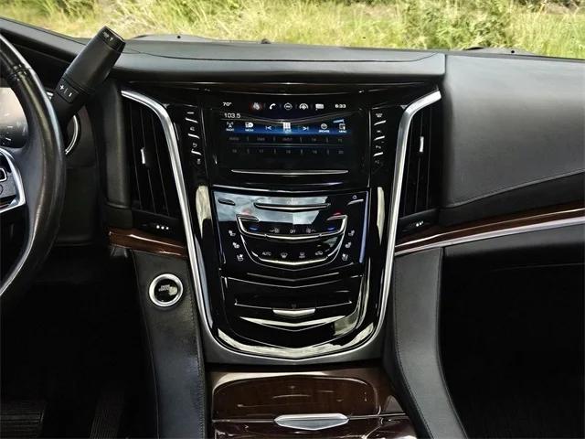 2018 Cadillac Escalade Luxury