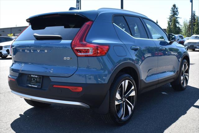 2024 Volvo XC40 B5 Ultimate Bright Theme