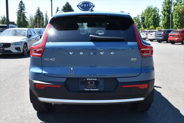 2024 Volvo XC40 B5 Ultimate Bright Theme