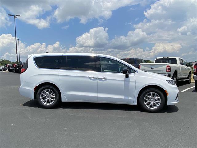 2024 Chrysler Pacifica PACIFICA TOURING L