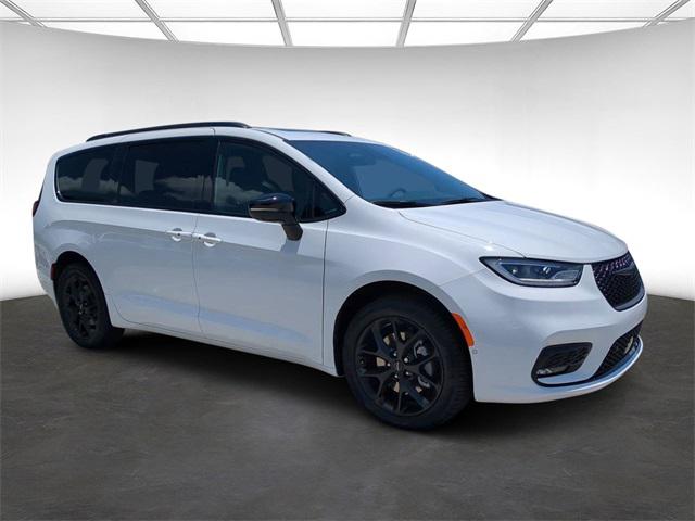 2024 Chrysler Pacifica PACIFICA LIMITED AWD