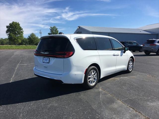 2024 Chrysler Pacifica PACIFICA TOURING L