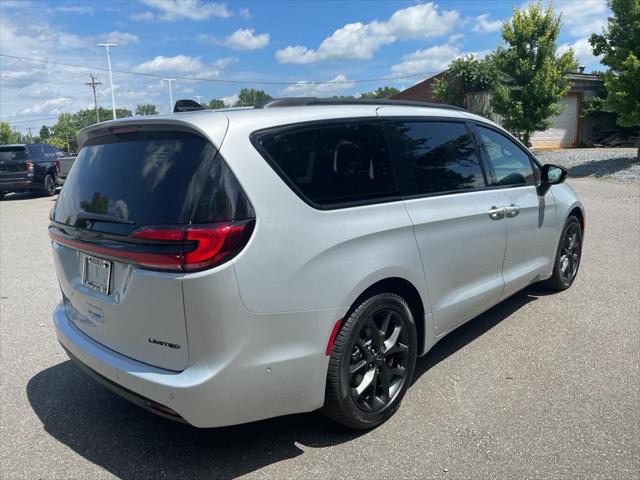 2024 Chrysler Pacifica PACIFICA LIMITED