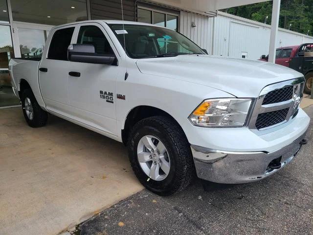2024 RAM Ram 1500 Classic RAM 1500 CLASSIC TRADESMAN CREW CAB 4X4 57 BOX