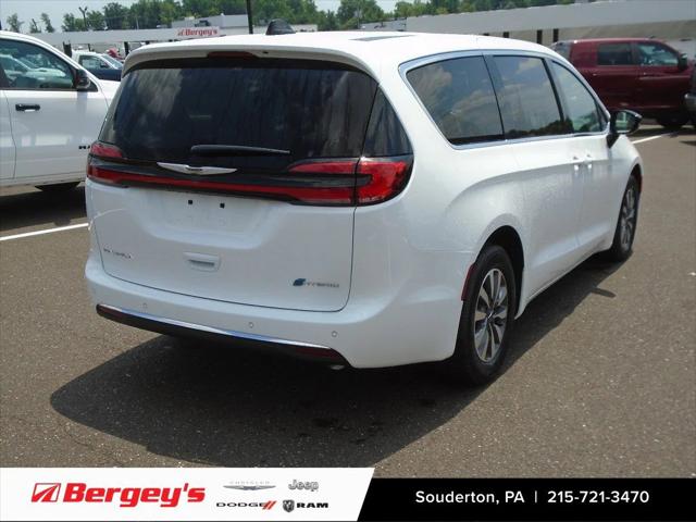 2024 Chrysler Pacifica Hybrid PACIFICA PLUG-IN HYBRID SELECT