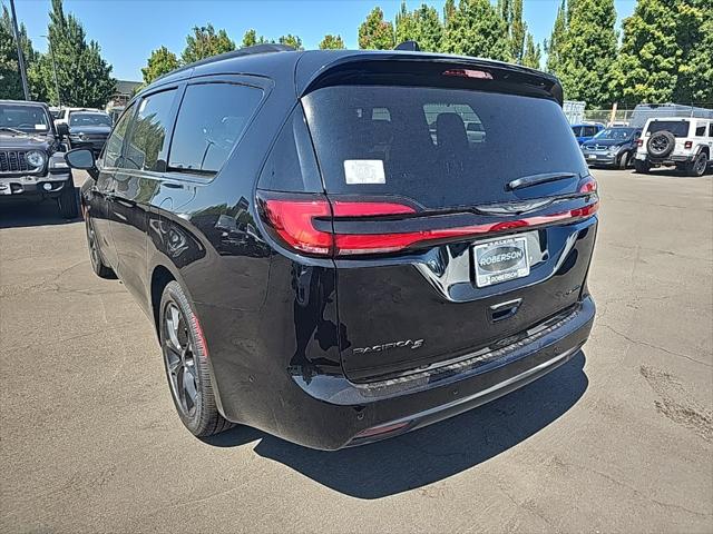 2024 Chrysler Pacifica PACIFICA LIMITED