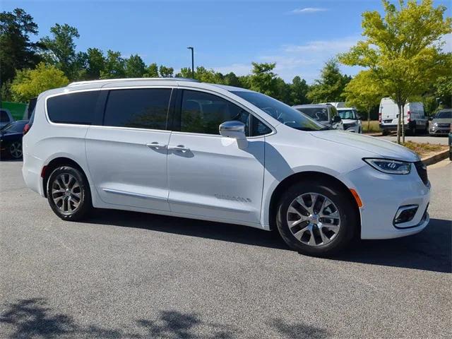 2024 Chrysler Pacifica Hybrid PACIFICA PLUG-IN HYBRID PINNACLE