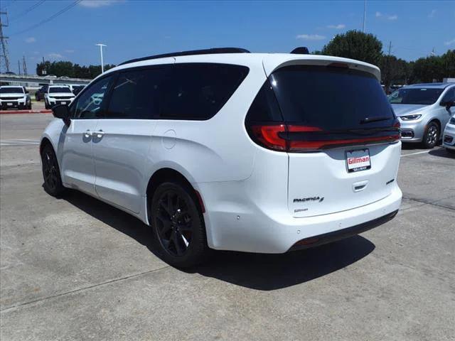 2024 Chrysler Pacifica PACIFICA LIMITED