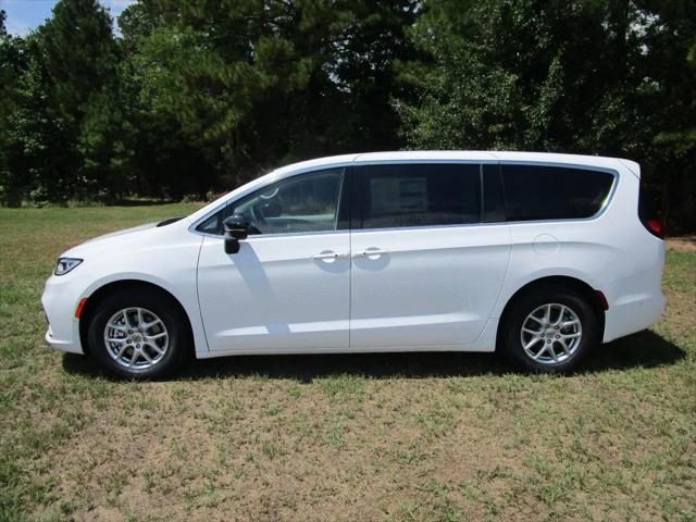 2024 Chrysler Pacifica PACIFICA TOURING L