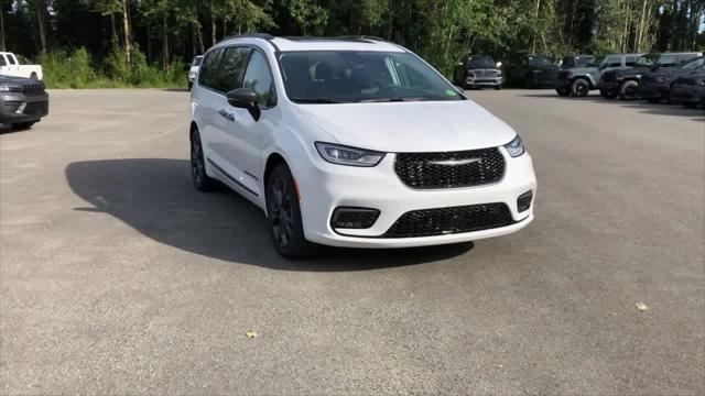 2024 Chrysler Pacifica PACIFICA TOURING L AWD