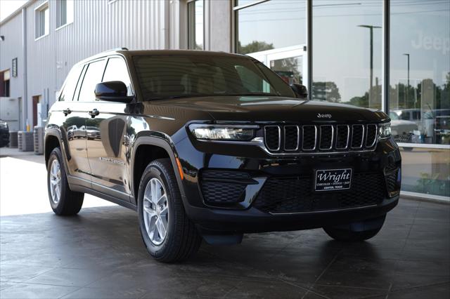 2024 Jeep Grand Cherokee GRAND CHEROKEE LAREDO X 4X4