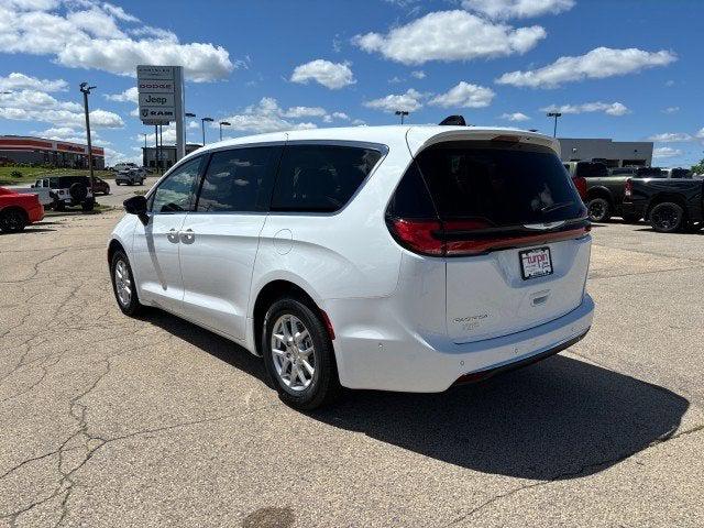 2024 Chrysler Pacifica PACIFICA TOURING L