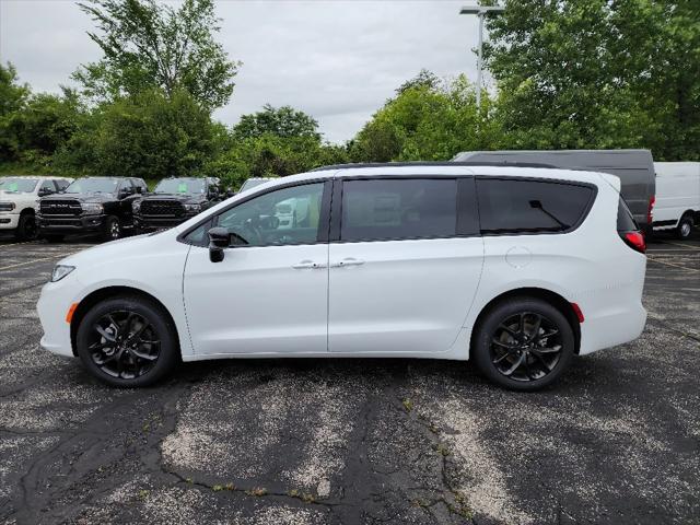 2024 Chrysler Pacifica PACIFICA TOURING L AWD