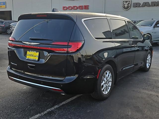 2024 Chrysler Pacifica PACIFICA TOURING L