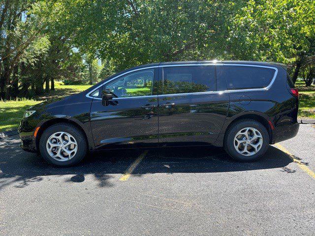 2024 Chrysler Pacifica PACIFICA LIMITED AWD