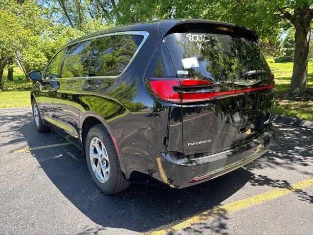 2024 Chrysler Pacifica PACIFICA LIMITED AWD