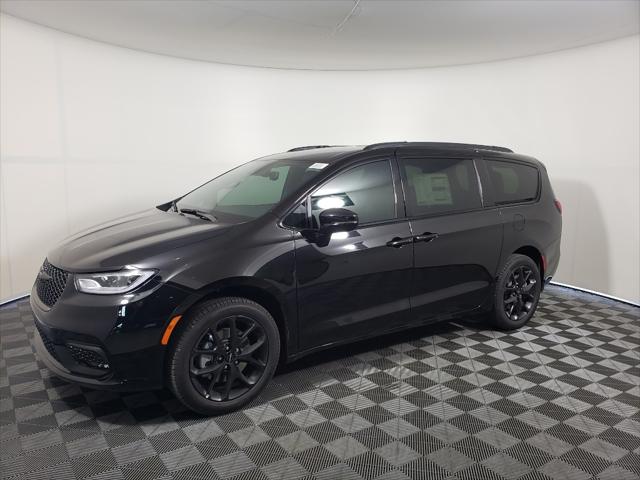 2024 Chrysler Pacifica PACIFICA TOURING L AWD