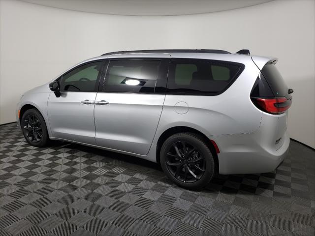 2024 Chrysler Pacifica PACIFICA TOURING L AWD