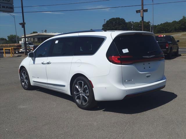 2024 Chrysler Pacifica PACIFICA PINNACLE