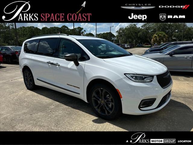 2024 Chrysler Pacifica PACIFICA TOURING L AWD