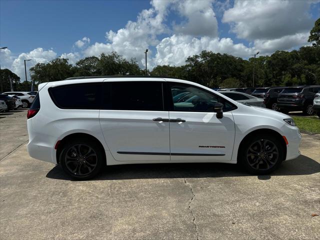 2024 Chrysler Pacifica PACIFICA TOURING L AWD