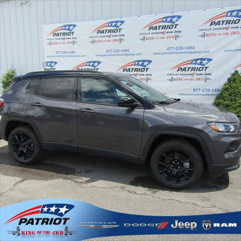 2024 Jeep Compass COMPASS LATITUDE 4X4