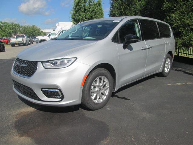 2024 Chrysler Pacifica PACIFICA TOURING L