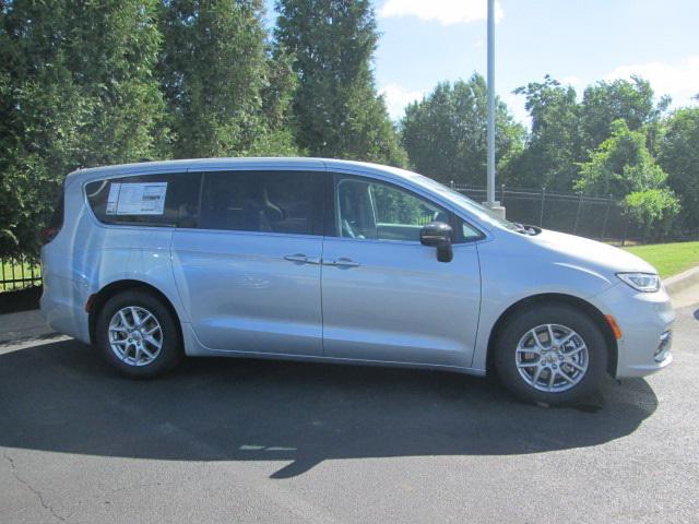 2024 Chrysler Pacifica PACIFICA TOURING L