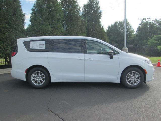 2024 Chrysler Pacifica PACIFICA TOURING L