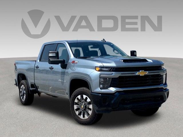 2024 Chevrolet Silverado 2500HD 4WD Crew Cab Standard Bed Custom