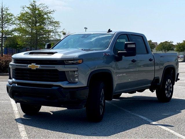 2024 Chevrolet Silverado 2500HD 4WD Crew Cab Standard Bed Custom