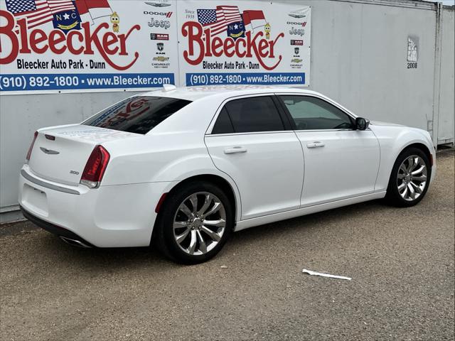 2020 Chrysler 300 Touring