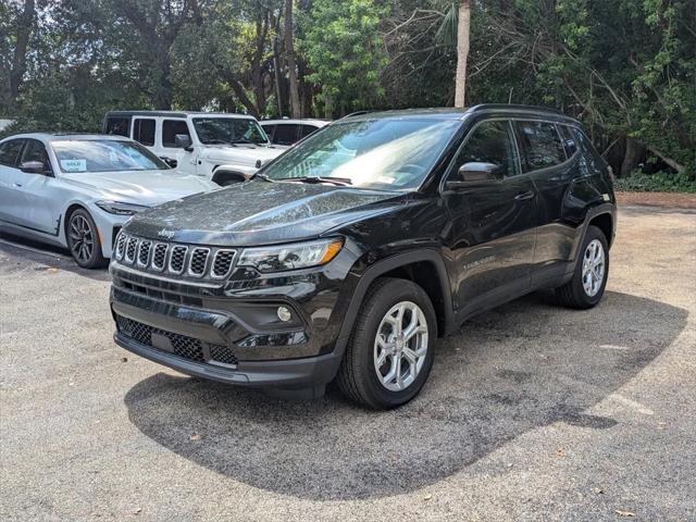 2024 Jeep Compass COMPASS LATITUDE 4X4