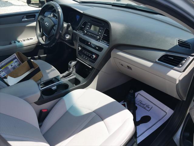 2017 Hyundai Sonata 4 Door Sport Luxury