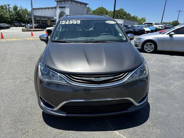 2017 Chrysler Pacifica Hybrid Platinum