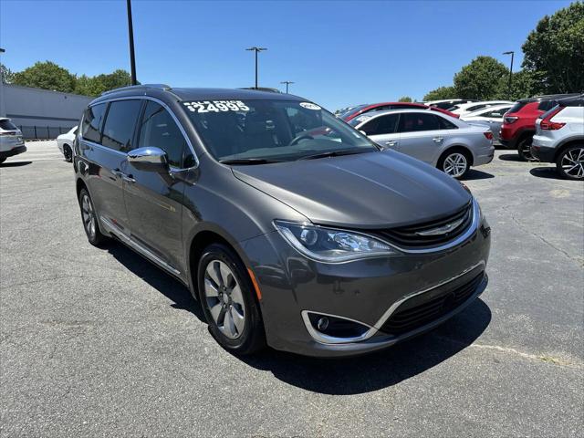 2017 Chrysler Pacifica Hybrid Platinum