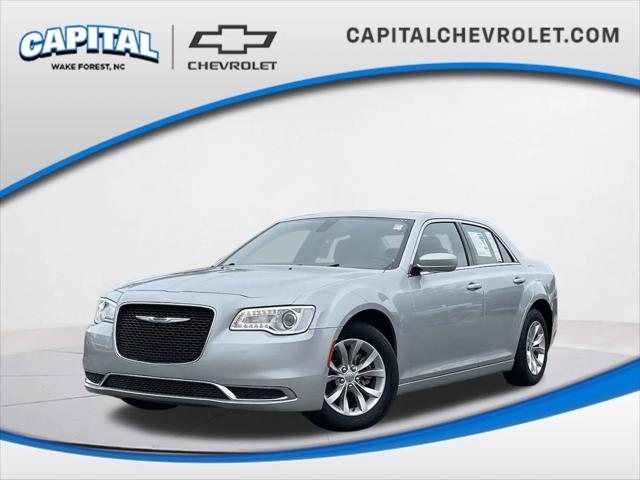 2022 Chrysler 300 Touring