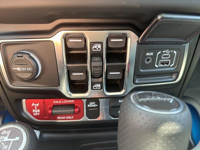 2024 Jeep Gladiator Sport