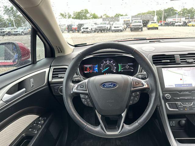 2020 Ford Fusion SE
