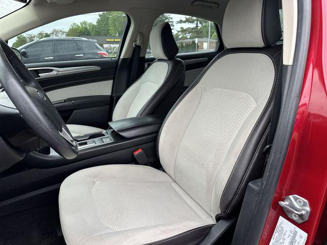 2020 Ford Fusion SE