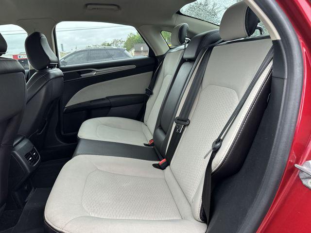 2020 Ford Fusion SE