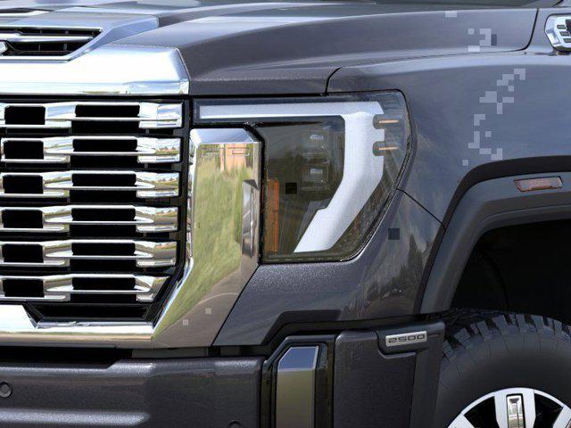 2024 GMC Sierra 2500HD 4WD Crew Cab Standard Bed Denali