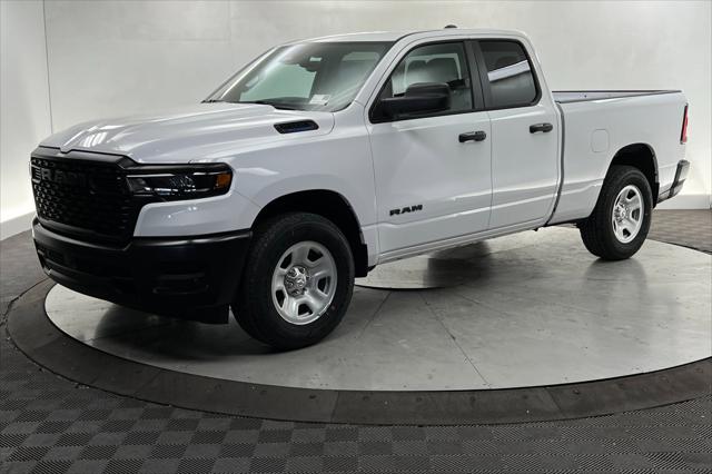 2025 RAM Ram 1500 RAM 1500 TRADESMAN QUAD CAB 4X2 64 BOX