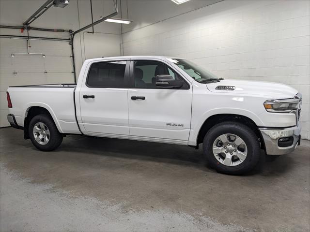 2025 RAM Ram 1500 RAM 1500 BIG HORN CREW CAB 4X4 64 BOX