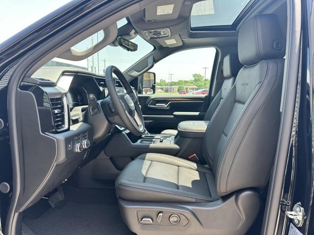 2024 GMC Sierra 3500HD 4WD Crew Cab Long Bed Denali