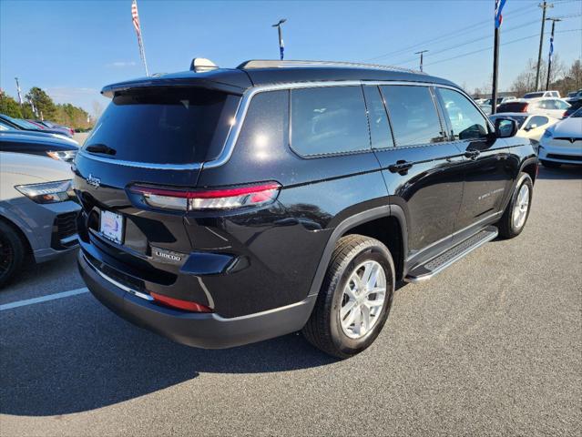 2022 Jeep Grand Cherokee L Laredo 4x2