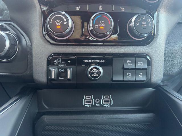 2025 Ram 1500 Big Horn Crew Cab 4x4 6'4" Box